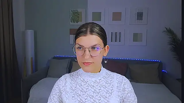 Snapshot of AnnaThorne chatting on 29, 5, 2026 AnnaThorne online show from 29, 5, 2026