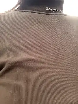 LucyBri01 online show from 10, 5, 2026