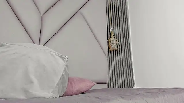 lolabunnysc online show from 14, 5, 2026