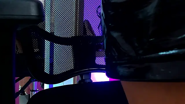isabella hv online show from 8, 6, 2026