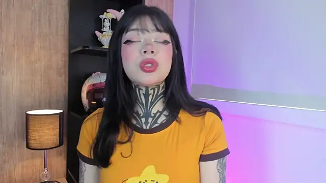 Snapshot of hanna_riu chatting on 23, 5, 2026 hanna riu online show from 23, 5, 2026