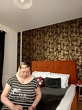 I amVeronicle online show from 27, 4, 2026