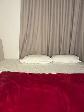 juliakhaleesii2 online show from 5, 8, 2026