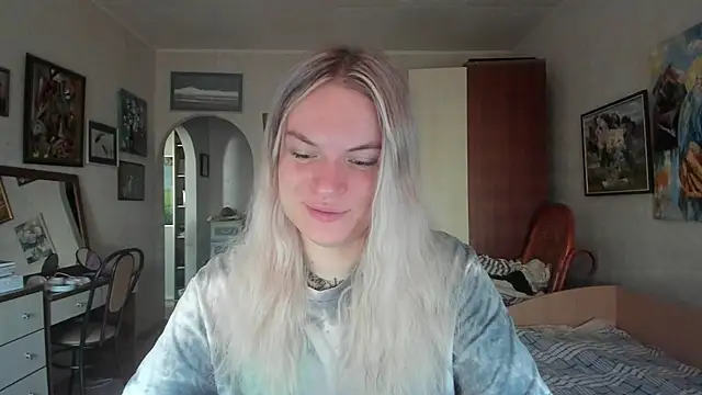 milliKira006 online show from 3, 8, 2026