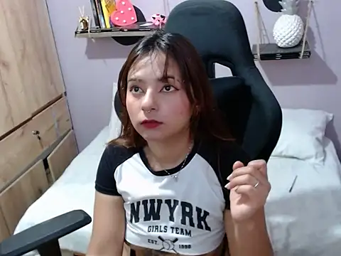 Kitana kitty online show from 11, 6, 2026