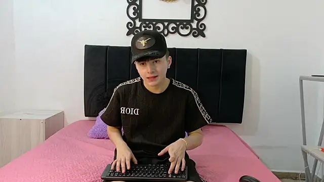 Snapshot of LunayDream chatting on 18, 7, 2026 LunayDream online show from 18, 7, 2026