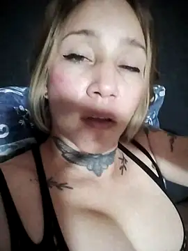 Snapshot of VickyBonnety chatting on 25, 4, 2026 VickyBonnety online show from 25, 4, 2026
