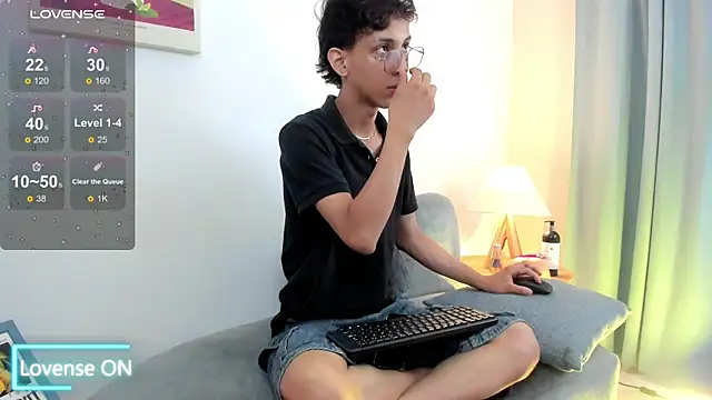 Snapshot of dax_blaze chatting on 6, 6, 2026 dax blaze online show from 6, 6, 2026
