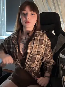 The Satan Girl online show from 25, 4, 2026