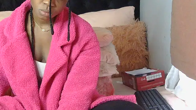 Snapshot of julianaa19 chatting on 10, 6, 2026 julianaa19 online show from 10, 6, 2026