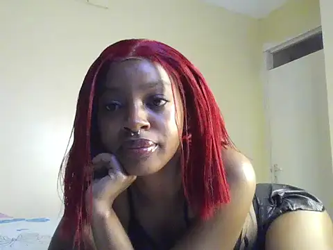 NylaMoon online show from 25, 5, 2026