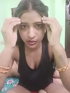 Snapshot of hot-couple-0 chatting on 17, 5, 2026 hot-couple-0 online show from 17, 5, 2026