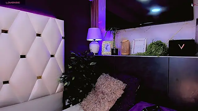 Camila Vasquezz1 online show from 15, 6, 2026