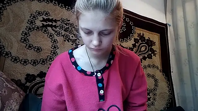 Snapshot of LunaLaday chatting on 23, 5, 2026 LunaLaday online show from 23, 5, 2026