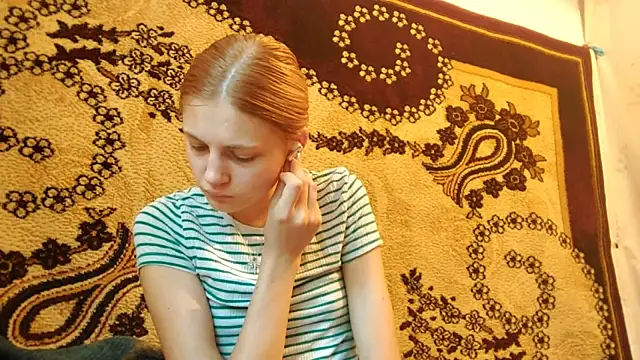 Snapshot of LunaLaday chatting on 30, 5, 2026 LunaLaday online show from 30, 5, 2026
