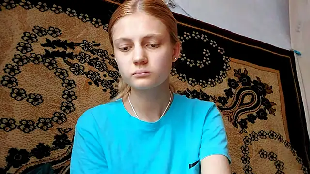 Snapshot of LunaLaday chatting on 17, 6, 2026 LunaLaday online show from 17, 6, 2026