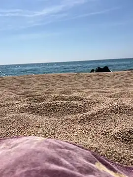 yestwooo online show from 21, 4, 2026