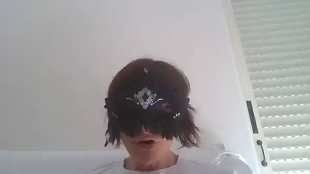 Snapshot of HelenTiAscolta chatting on 7, 6, 2026 HelenTiAscolta online show from 7, 6, 2026