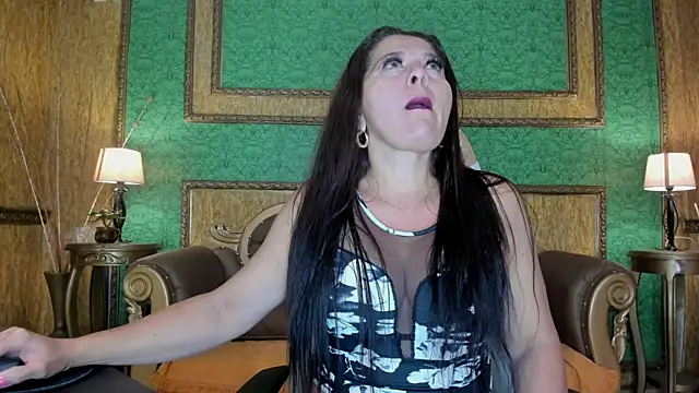Agata Jade online show from 15, 7, 2026