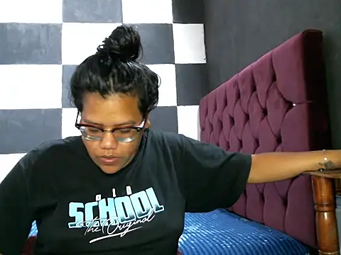 Valery-Khloe online show from 28, 7, 2026