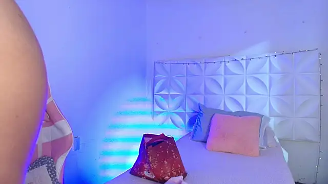Ivonny Goldie online show from 19, 6, 2026