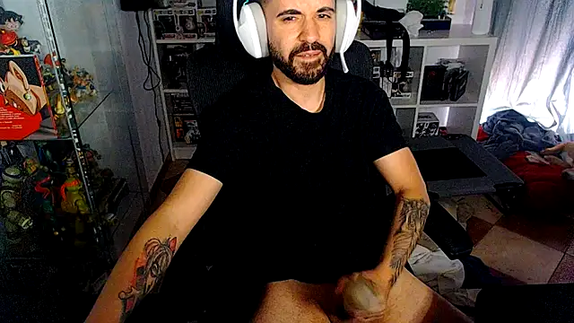 chiquitoconsecreto online show from 10, 5, 2026