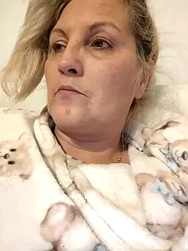 Divineblond online show from 19, 12, 2025