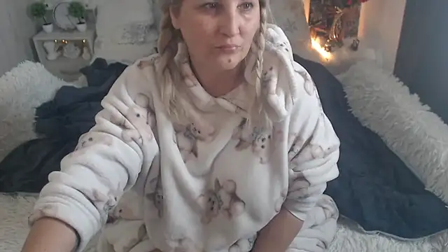 Divineblond online show from 25, 2, 2026