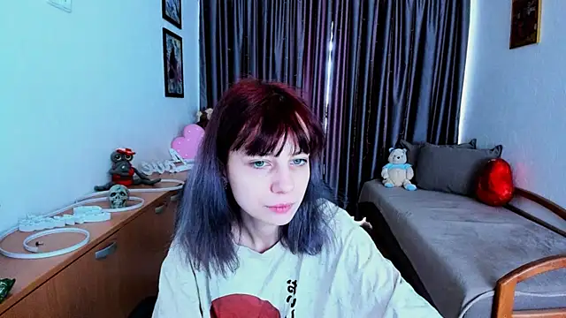 Snapshot of MiniLysii chatting on 3, 6, 2026 MiniLysii online show from 3, 6, 2026
