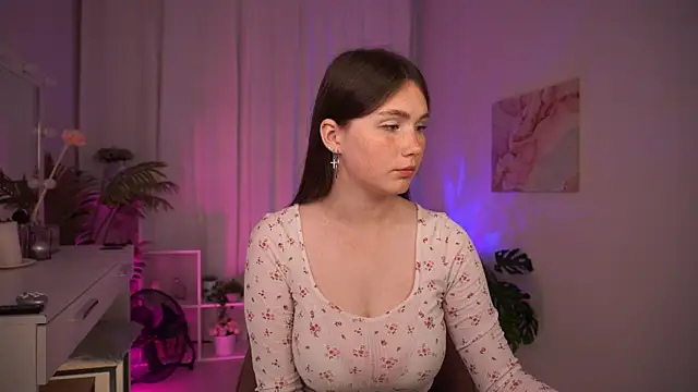 Snapshot of BettyMarlowe chatting on 3, 8, 2026 BettyMarlowe online show from 3, 8, 2026