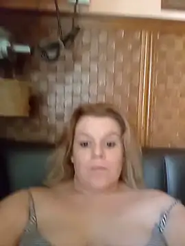 Snapshot of Maryquenn chatting on 15, 6, 2026 Maryquenn online show from 15, 6, 2026