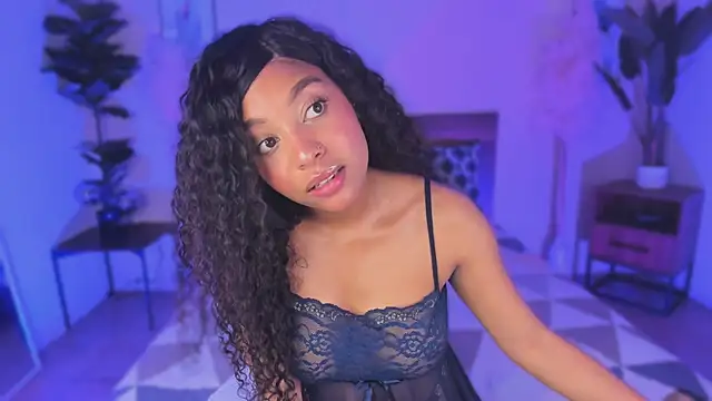 Snapshot of Lynncute chatting on 2, 5, 2026 Lynncute online show from 2, 5, 2026