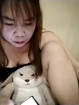 Snapshot of Squirt107 chatting on 9, 5, 2026 Squirt107 online show from 9, 5, 2026