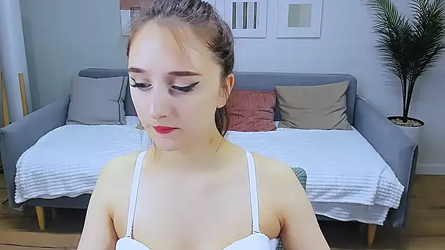 Snapshot of JulietteMonli chatting on 26, 5, 2026 JulietteMonli online show from 26, 5, 2026