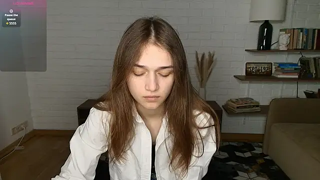 TeishaSprecher online show from 13, 5, 2026