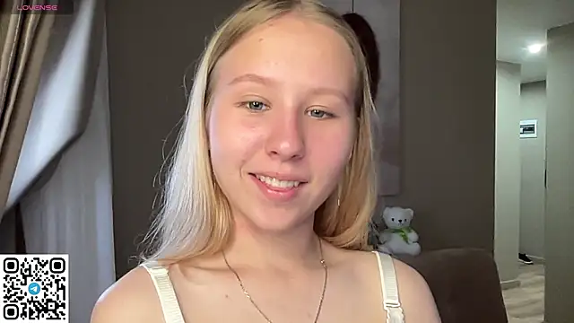 cindy softluv  online show from 3, 7, 2026