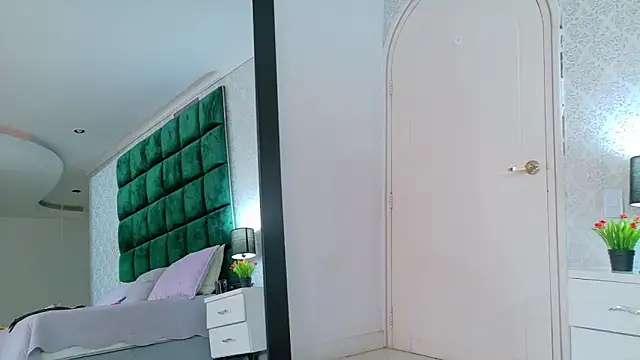 Snapshot of Elektradoll1 chatting on 26, 5, 2026 Elektradoll1 online show from 26, 5, 2026