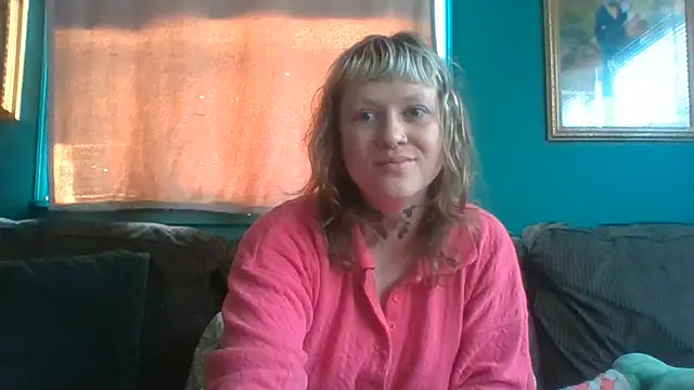 Snapshot of RosieSwitchBitch chatting on 6, 6, 2026 RosieSwitchBitch online show from 6, 6, 2026