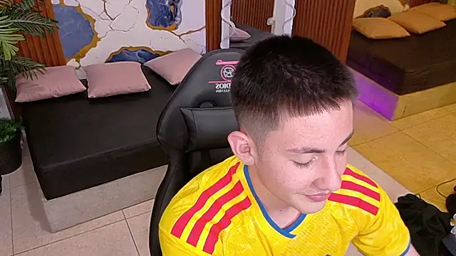 Andres Tay online show from 13, 6, 2026