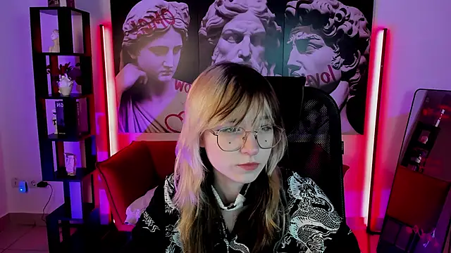 Snapshot of NyxCalderra chatting on 28, 5, 2026 NyxCalderra online show from 28, 5, 2026