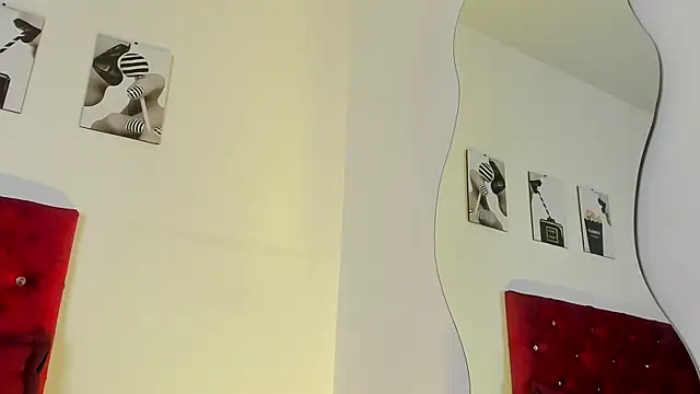 ThiagoSexy005 online show from 13, 5, 2026