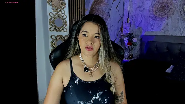 Snapshot of Leidy_2026 chatting on 6, 5, 2026 Leidy 2026 online show from 6, 5, 2026