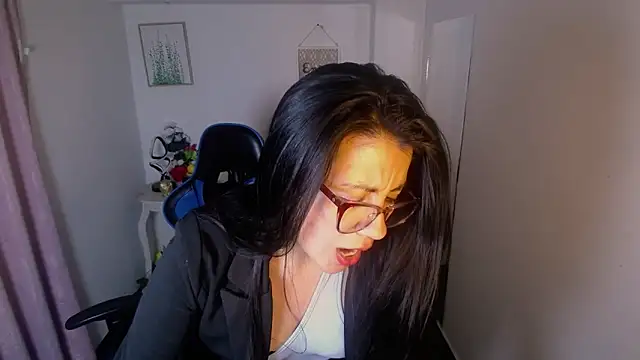 Snapshot of Valeri_bj chatting on 12, 6, 2026 Valeri bj online show from 12, 6, 2026
