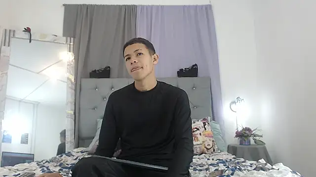 PhillipCox online show from 17, 6, 2026