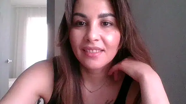 AlisXLovesss  online show from 28, 4, 2026