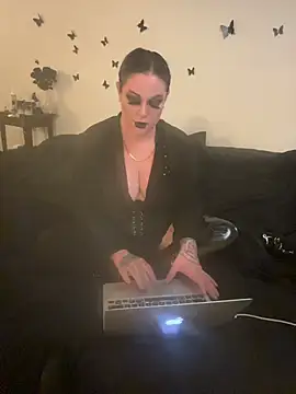 tacyeannxo online show from 1, 8, 2026