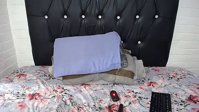 CandyBoobs69 online show from 17, 7, 2026