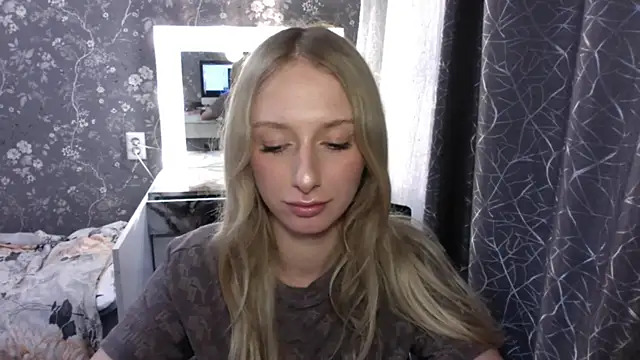 AliceTwinkle online show from 12, 5, 2026