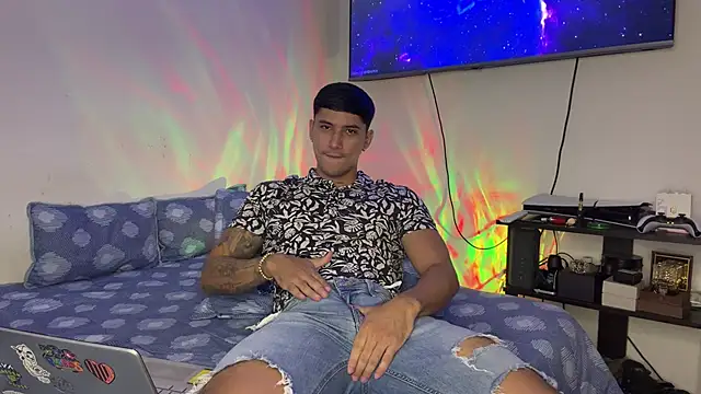 SexxxySquirterStev777 online show from 19, 6, 2026