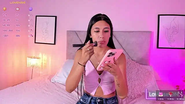 Snapshot of Emiilyh_ chatting on 26, 5, 2026 Emiilyh online show from 26, 5, 2026